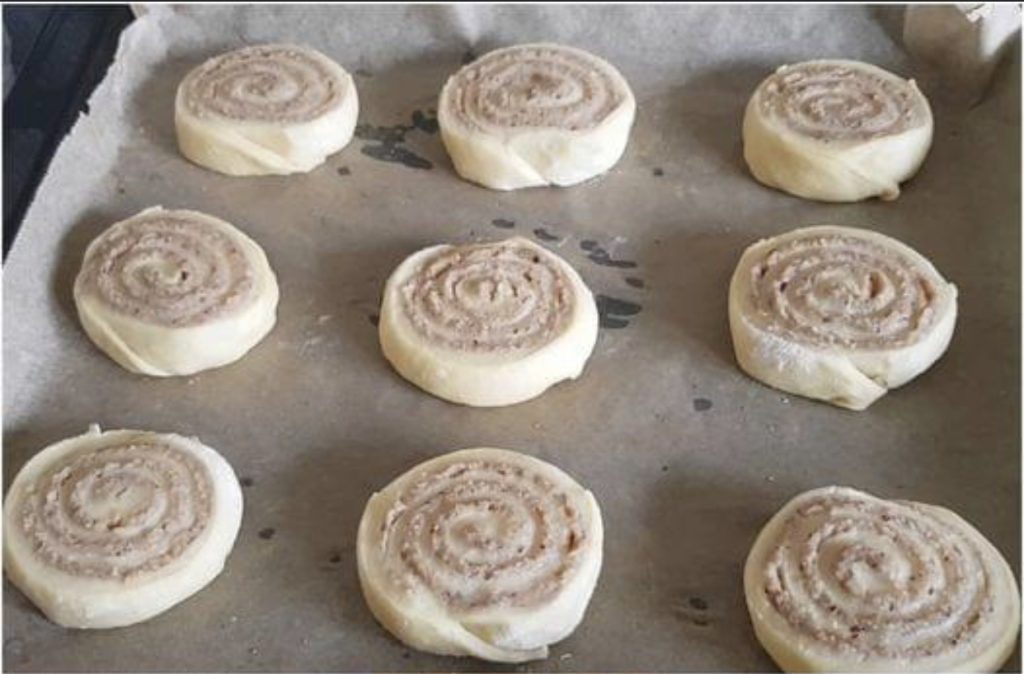 Großmutters Nussschnecken – REZEPTE UND BACKEN Großmutters Nussschnecken – REZEPTE UND BACKEN