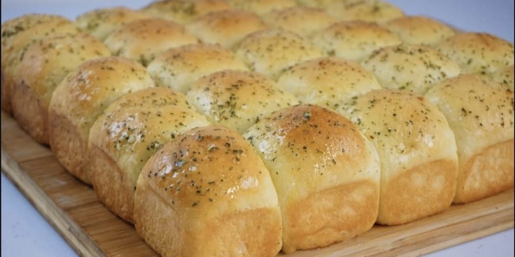 selbstgebackenes-knoblauchbrot – REZEPTE UND BACKEN